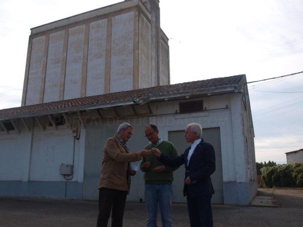 La Junta cede el silo al Ayuntamiento de Torquemada para su rehabilitación como centro cívico