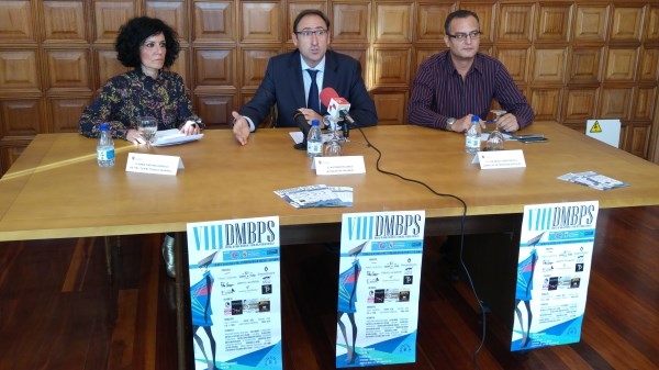 El VIII Desfile de Moda Benéfico a favor del Pueblo Saharaui se celebra este sábado a las 21 horas y reúne las colecciones de nueve diseñadores