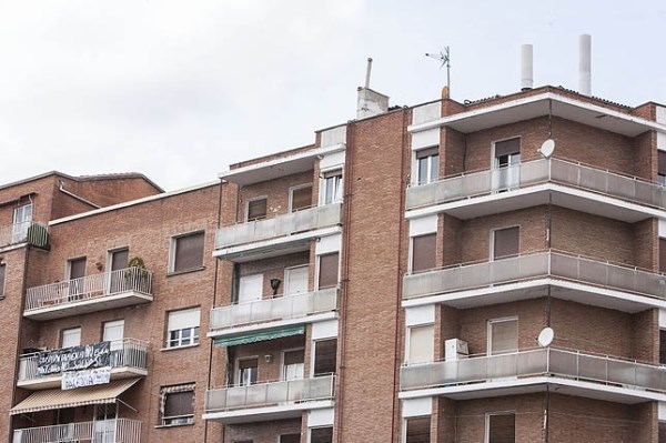 El Ayuntamiento procederá a la retirada de las antenas de telefonía irregulares tras la autorización del juzgado