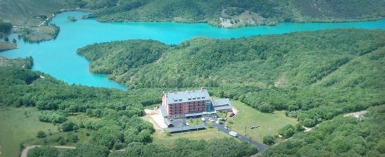 La presidenta de Paradores confirma a la Diputación de Palencia la decisión de mantener abierto el Parador de Cervera todo el año 2016