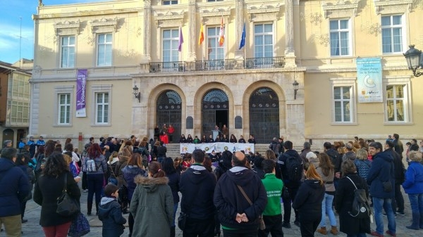 La Diputación aporta un mensaje de igualdad y respeto sobre todo dirigido a los jóvenes ante el Día contra la Violencia de Género