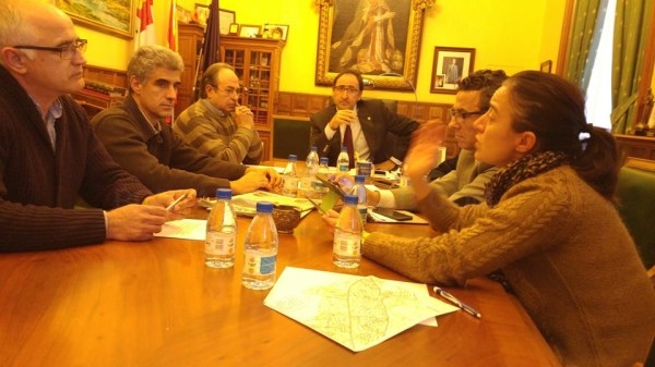 El Ayuntamiento estudiará la racionalización de la celebración de eventos en el Parque del Salón