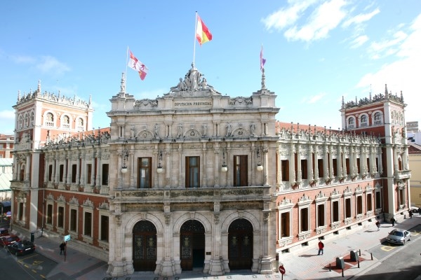 La Diputación presenta un proyecto de Presupuesto General para 2016 que apuesta por las personas,  la inversión en los municipios y el desarrollo