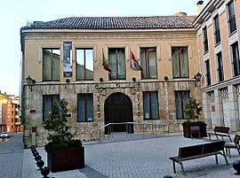 El Museo Provincial presenta una pieza de yesería renacentista del siglo XVI integrada en el espacio ‘Fondos Inéditos’