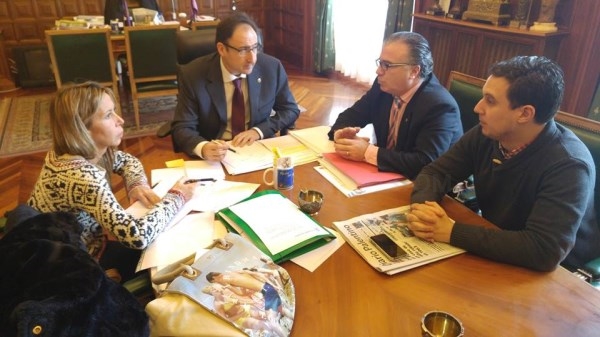 Ayuntamiento y Hermandad de Cofradías van de la mano en la organización del IV Encuentro Nacional de Jóvenes Cofrades