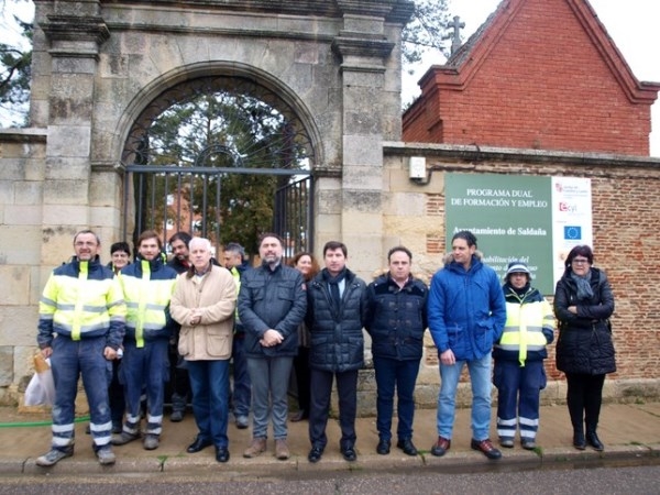 La Junta financia con casi 61.000 euros el programa Mixto de Formación y Empleo ‘Rehabilitación del cerramiento del antiguo cementerio’