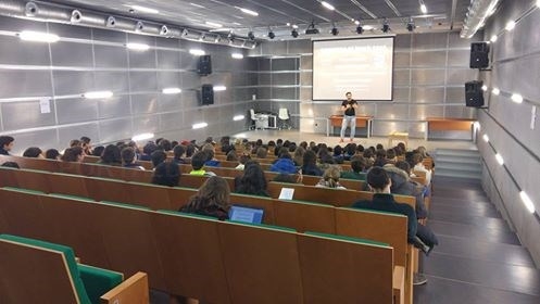 La II Gira 'Locosxlaciencia' de Fundación Telefónica recaló en Palencia con notable éxito.
