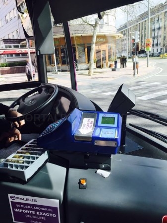 Los usuarios del abono de autobús urbano cuentan desde el día 1 de febrero con 20 puntos de recarga que se ampliarán hasta los 33 a final de este mes