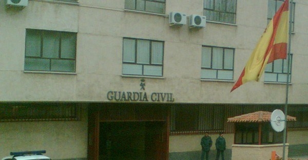 La Guardia Civil detiene al presunto autor de varios delitos de robo en viviendas de la localidad de Venta de Baños.