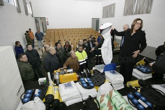 La Diputación de Palencia entrega material para la extinción de incendios a siete localidades y los once Parques Comarcales de Bomberos