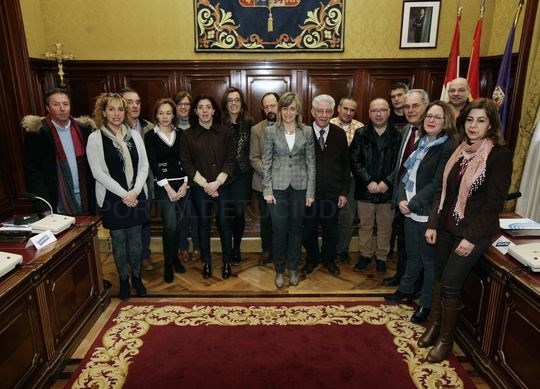 La presidenta de Diputación firma los convenios de colaboración con 17 ayuntamientos de la provincia para la continuidad del programa Crecemos