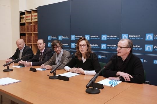 Diputación, sindicatos y patronal rubrican el acuerdo para la constitución del Consejo del Diálogo Social