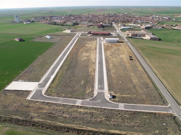 La Diputación de Palencia destina este año 100.000 euros a la mejora o ampliación de polígonos industriales de los municipios de la provincia