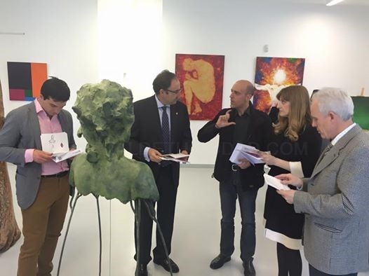 El Alcalde de Palencia, Alfonso Polanco, inaugura la exposición "Silencios"