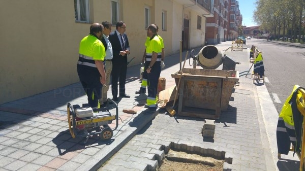 Alcalde y concejal de Obras visitan a los integrantes de las cuadrillas contratadas en el marco del IV Plan Municipal de Empleo