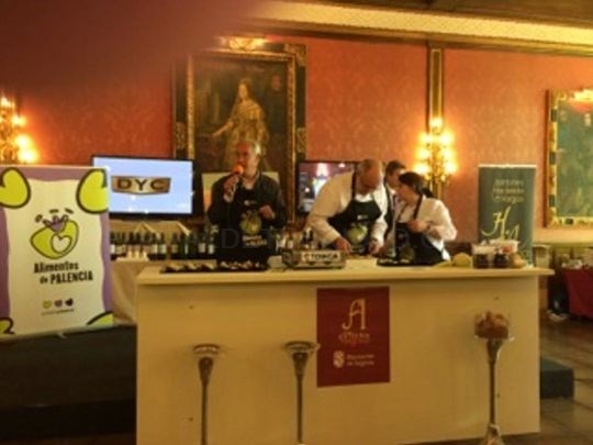 Productores de la marca de calidad de la Diputación, Alimentos de Palencia participan en el IV Congreso de Turismo y Gastronomía Ciudad de Segovia.
