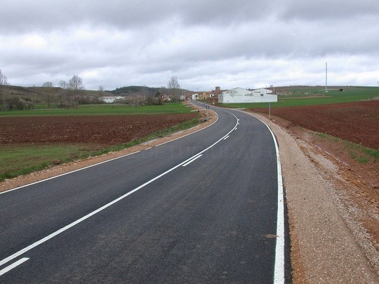 La Junta licita en 4’7 millones de euros la renovación del firme en tres carreteras autonómicas de la provincia de Palencia