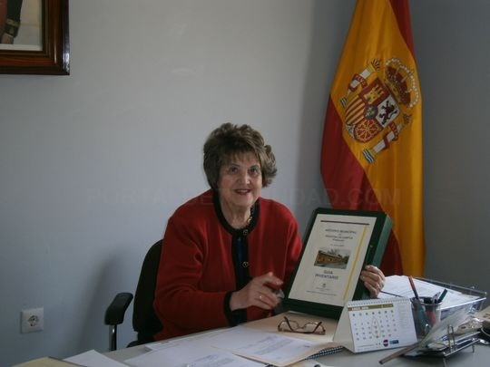 La Diputación palentina colabora con el Ayuntamiento de Requena de Campos en la ordenación de su archivo municipal
