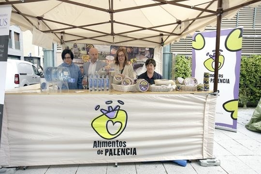Comienza la campaña de promoción ‘Alimentos de Palencia’ en el espacio gastronómico Hierro y Cristal de la capital