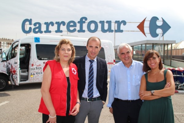 Carrefour Palencia entregó a Cruz Roja Palencia, de una donación de 7.100€