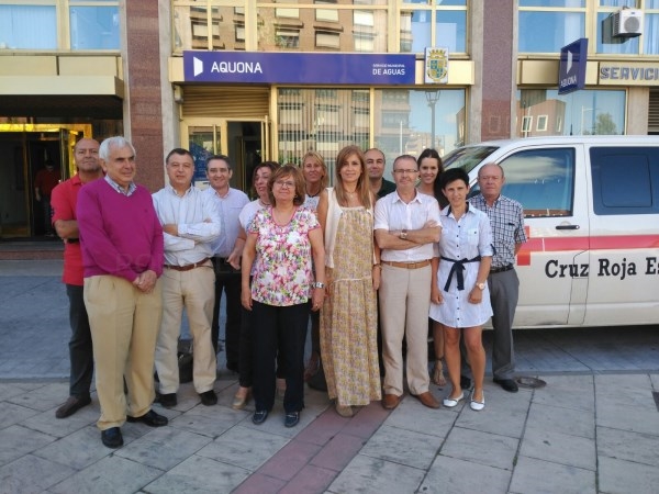 Cruz Roja Española en Palencia  y el personal de la Oficina de Aquona  Palencia estrechan lazos de colaboración.
