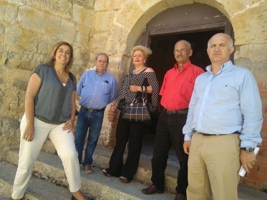 La presidenta de la Diputación visita la antigua iglesia del siglo XVII que será reformada por la institución con una inversión de 61.500 euros