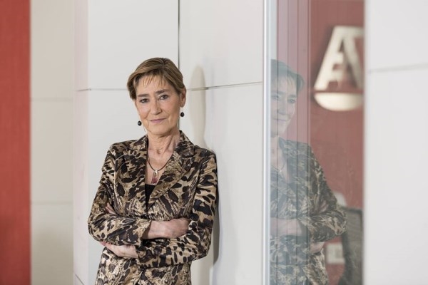 La presidenta del Consejo General de la Abogacía Española recibirá la Banda Dorada de Honor en el Día del Palentino Ausente 2016
