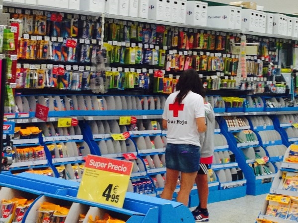 Carrefour y Cruz Roja ponen en marcha la VIII edición de la campaña Vuelta al Cole Solidaria en Palencia