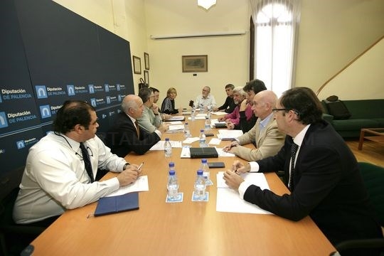 La Diputación palentina elabora su propuesta de Planes Provinciales 2017 a partir de las 350 solicitudes de obras recibidas