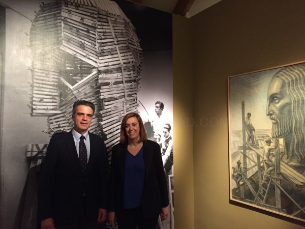 Armisén visita la exposición 'Victorio Macho. De Madrid a América' en la Casa de América de Madrid