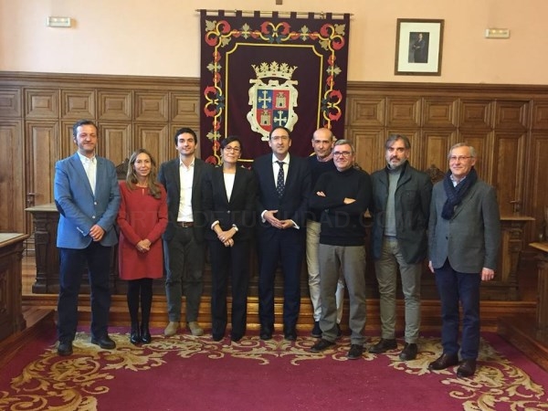 El Alcalde ofrece colaboración a la directiva del Ateneo de Palencia para potenciar la actividad social y cultural de la ciudad
