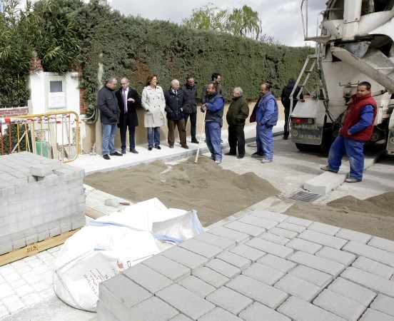 La presidenta de la Diputación, Ángeles Armisén visita Grijota y comprueba el desarrollo de varias obras de acondicionamiento