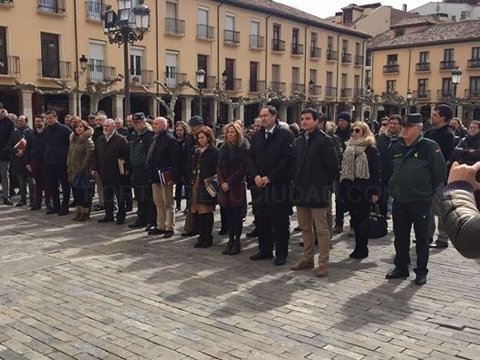El Ayuntamiento se suma a la convocatoria del presidente del Gobierno para guardar un minuto de silencio con motivo del atentado sucedido ayer en Lond