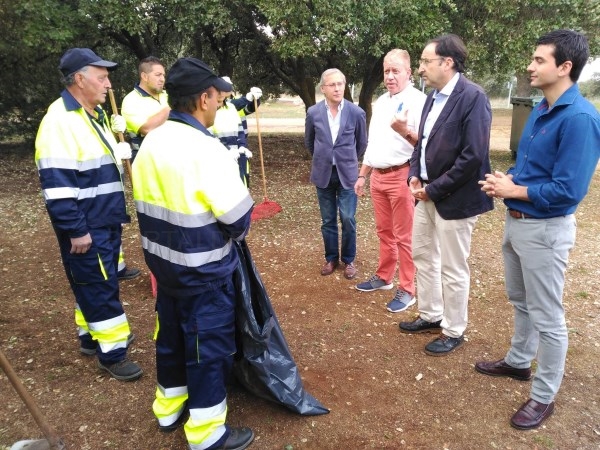 Los primeros 79 trabajadores contratados con cargo al V Plan Municipal de Empleo iniciaron sus labores en la jornada de hoy