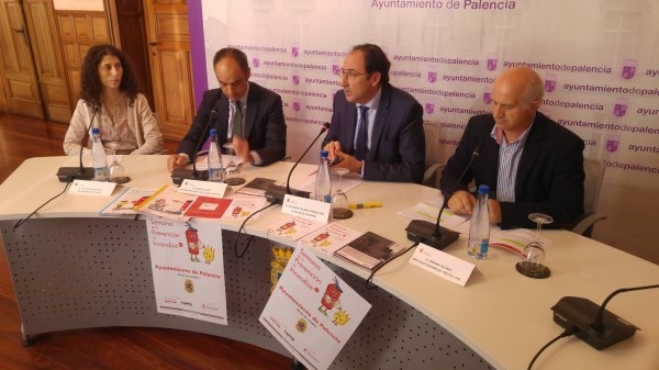Ayuntamiento de Palencia, Diputación Provincial, Fundación MAPFRE y la Asociación Profesional de Técnicos de Bomberos se unen