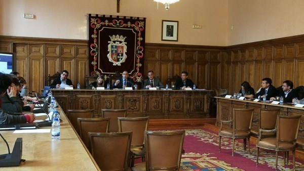 El Equipo de Gobierno presenta en la Mesa de Turismo los datos correspondientes al año 2017