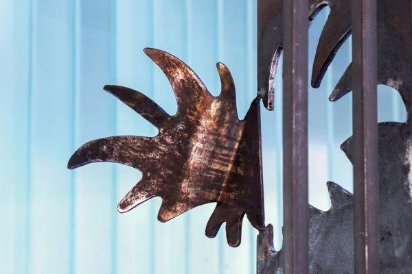 El Centro Cultural Lecrác acoge desde hoy una escultura donada por el artista palentino Adolfo Revuelta