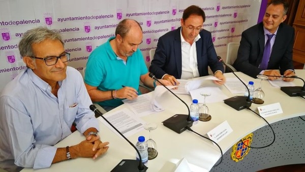 El Ayuntamiento de Palencia firma un convenio de colaboración con la UPP para la realización de los cursos formativos
