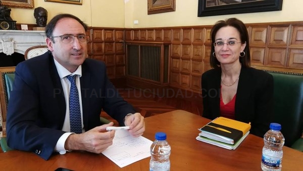 Ayuntamiento y Vicerrectorado harán frente común para lograr que el Campus integre en su oferta nuevos grados