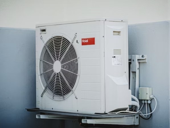 Ventilador o Aire acondicionado: ¿Cuál es la mejor opción para refrescar tu hogar este verano?