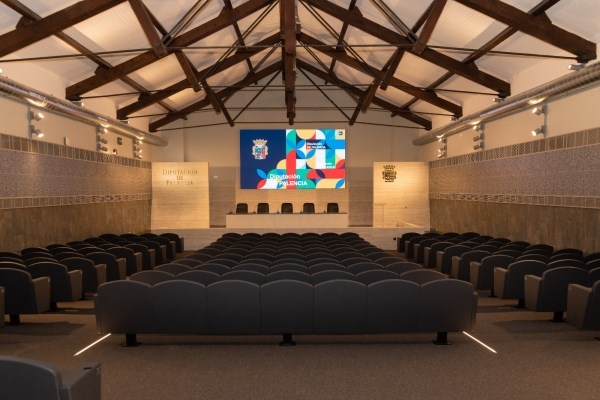 La remodelación del salón de actos del Centro Cultural Provincial de Palencia ya es una realidad