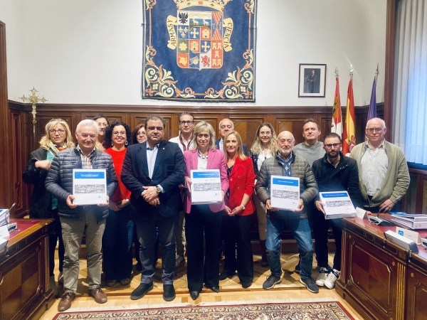 La Diputación de Palencia entrega sus  inventarios de bienes a los ayuntamientos de 18 localidades, tres Entidades Locales Menores y una Mancomunidad
