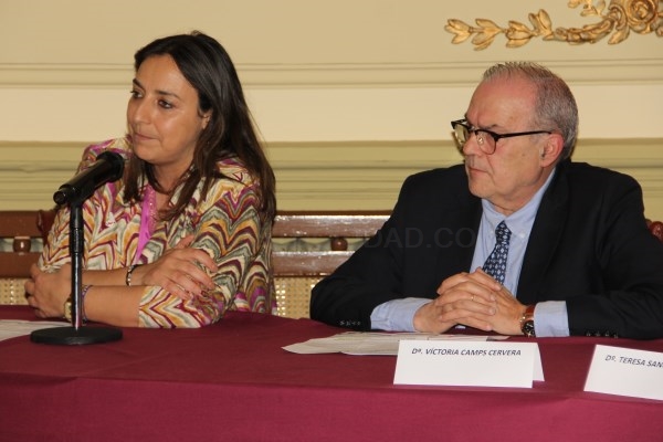 Miriam Andrés inaugura la primera de las jornadas vinculadas al Clúster Sociosanitario. "Palencia, ciudad de los cuidados"