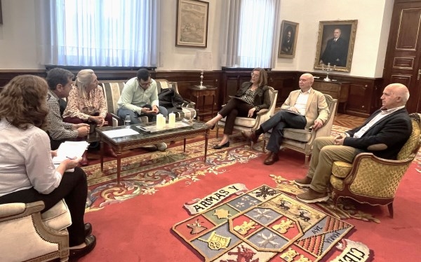 La Diputación estudiará la colaboración con el Ayto de Población de Campos para mejorar sus instalaciones deportivas.