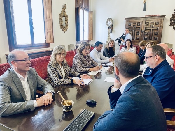 Reunión Diputación- Sector económico y empresarial para dar cuenta de las últimas acciones presentadas en la institución para su apoyo