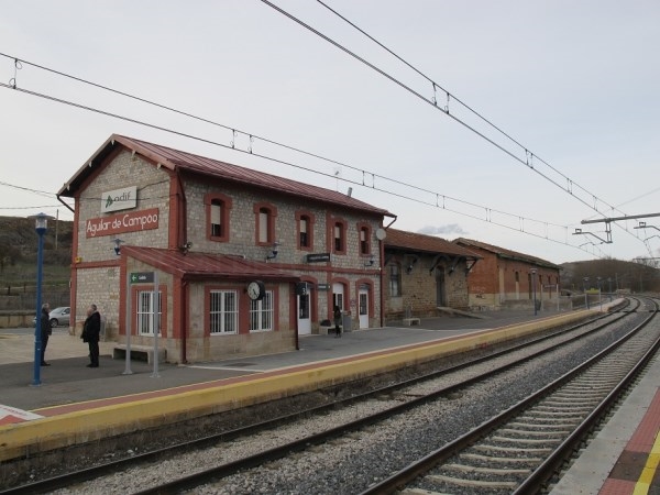 Adif adjudica por 2,8 millones de euros las obras de supresión de un paso a nivel en Aguilar de Campoo.