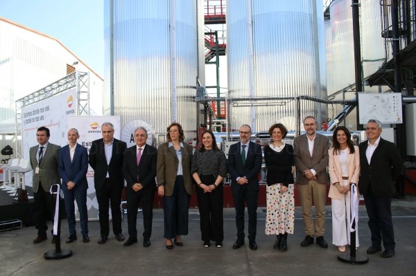 Repsol invierte 2,5 millones en su fábrica de especialidades de Palencia para una nueva línea de fabricación de perlas de parafina