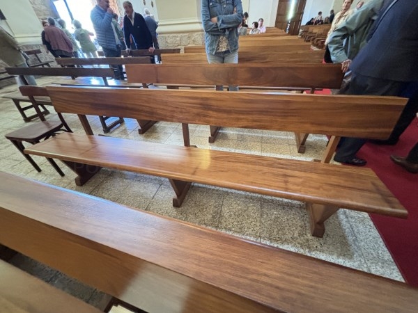 Diputación de Palencia colabora en la renovación de los bancos de la ermita de Nuestra Señora de Valdesalce en Torquemada