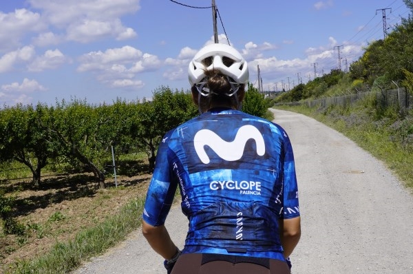 La provincia de Palencia se sube al gravel de élite: Cyclope Palencia, marca de la Diputación, patrocinará al Movistar Gravel Squad