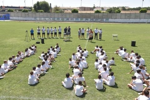 El Campus Experience del Real Madrid celebrado en Baltanás llega a su fin con las caras de satisfacción de 127 chavales